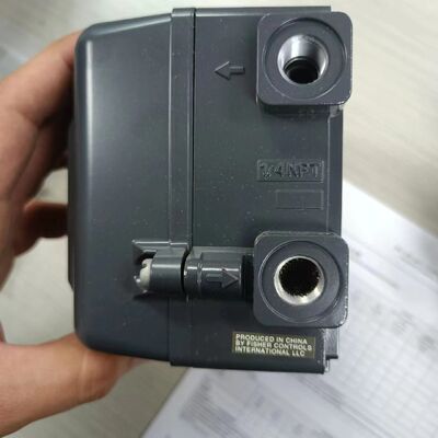 FISHER DVC2000 ELECTRO-PNEUMATIC Valve Positioner FUNCTION: ROTARY;  SIGNAL INPUT: 4...20 MA;  PRESSURE: 0.5...7 BAR